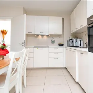 Elegant Spacious Room, Steps From Luxembourg Train Station Luxembourg